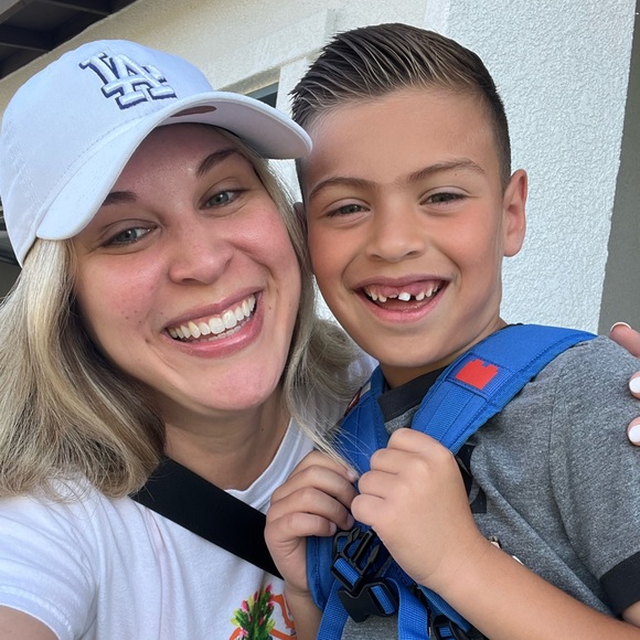 Meet your Posher, Nicole - Picture 2 of 3